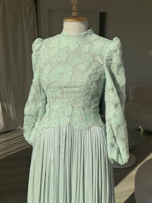 The Larina dress green