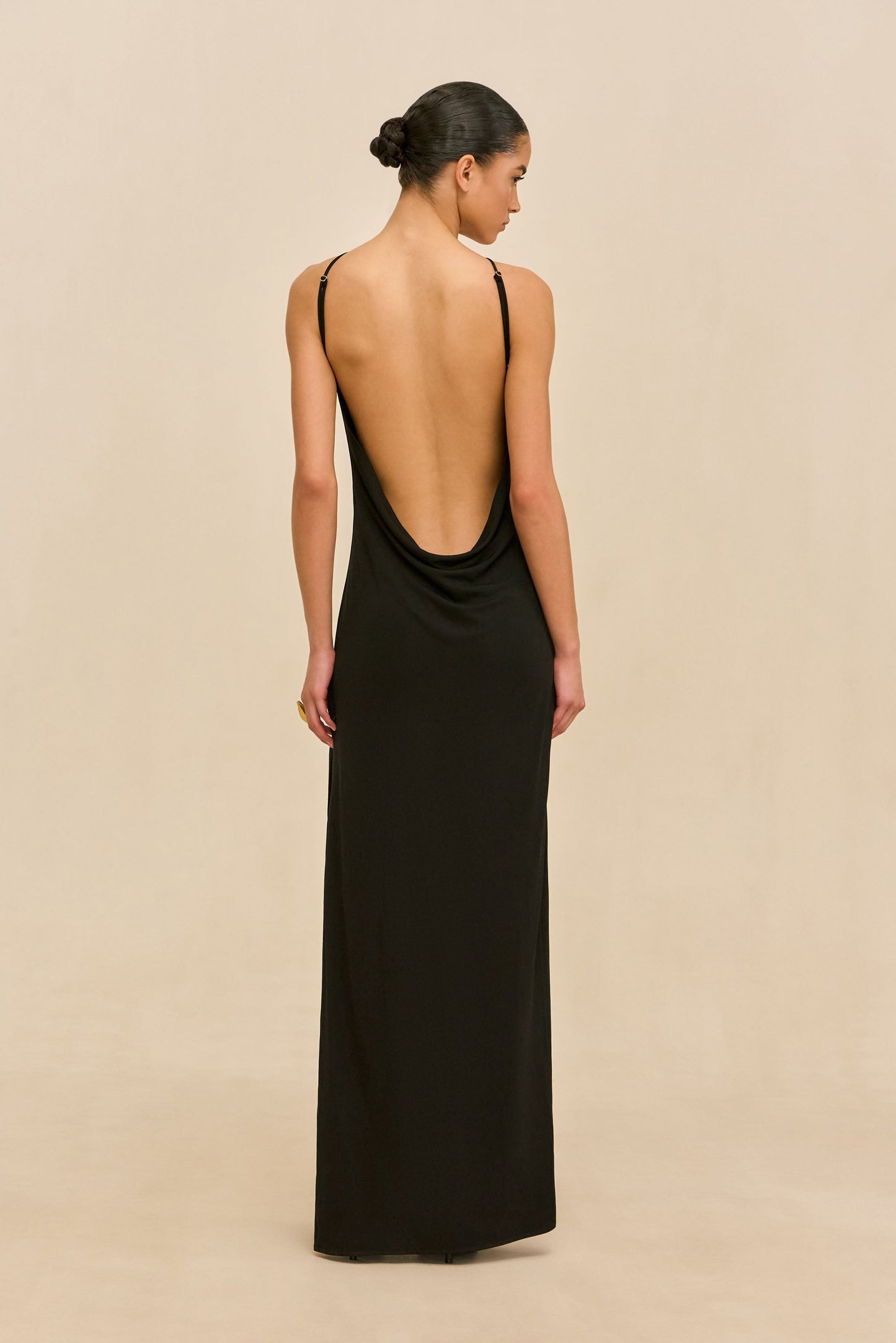 VAELA GOWN - BLACK