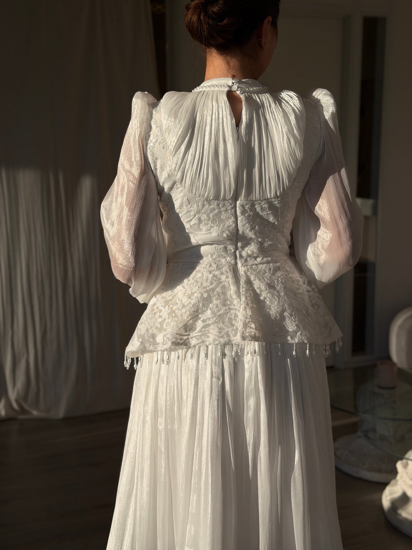 The Diora dress white