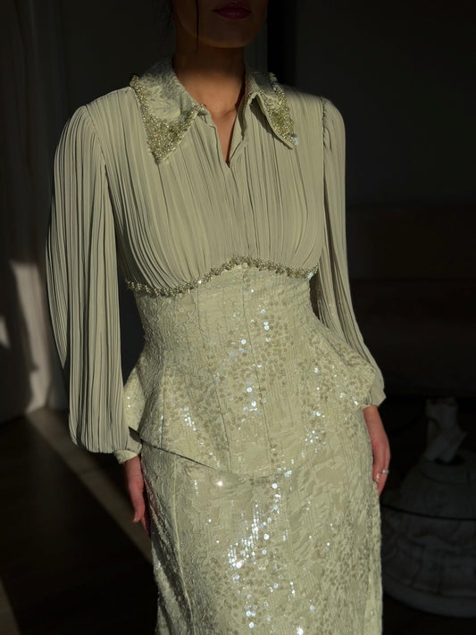 The Elara suit green