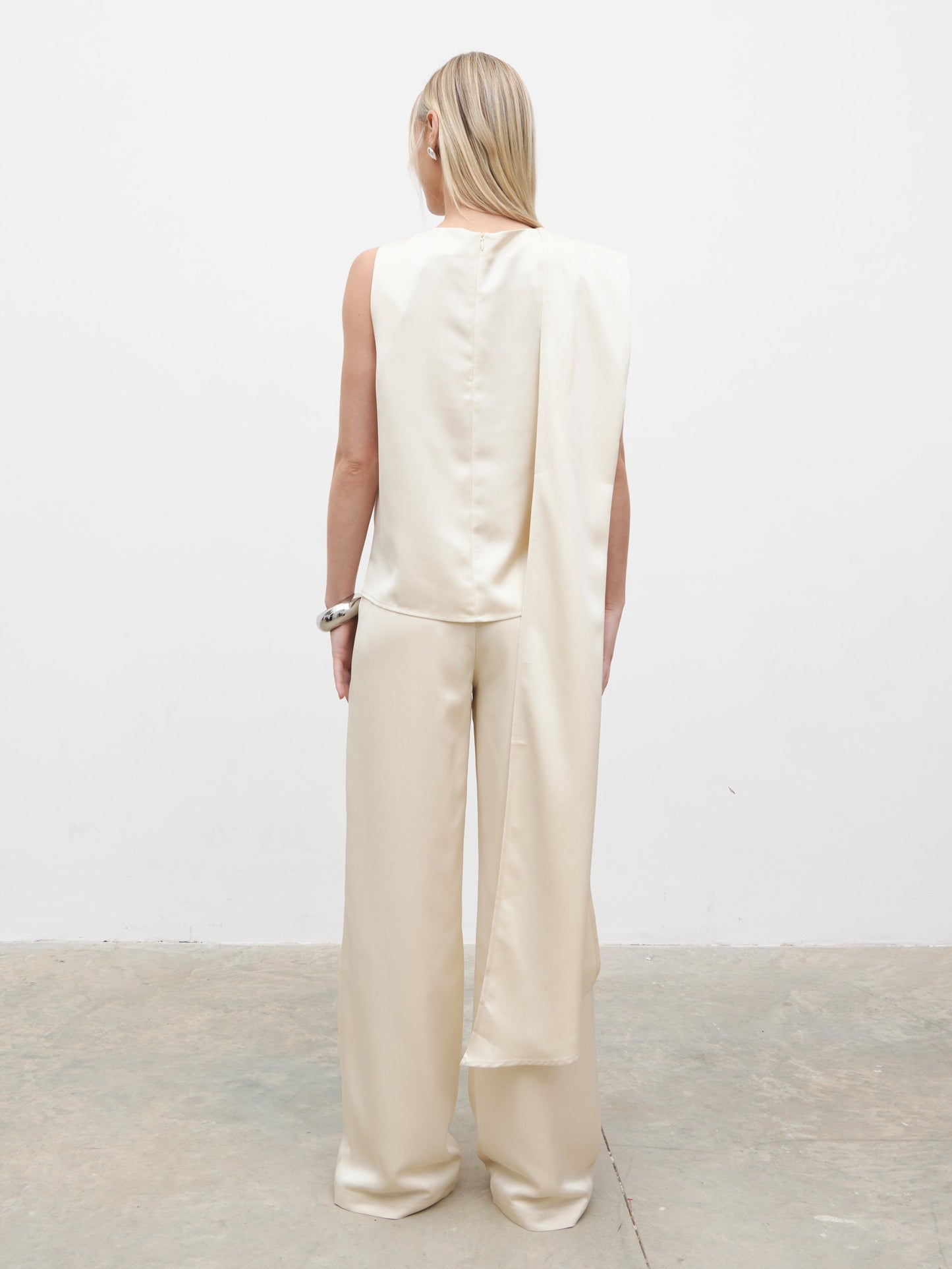 Breya Scarf Satin Top - Oyster