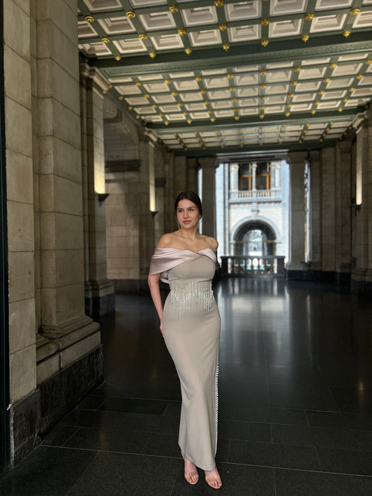 The Jennifer dress beige