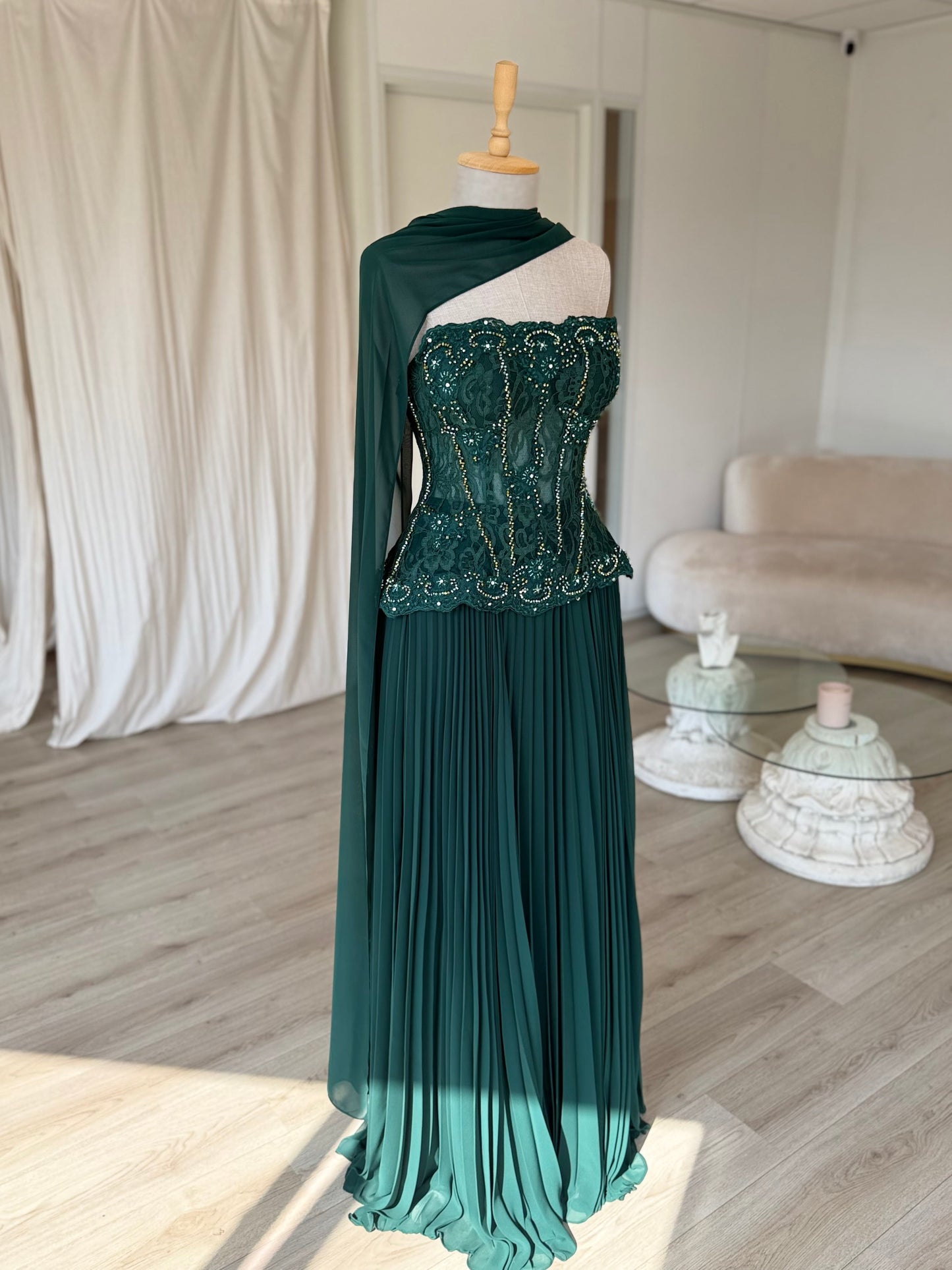 The Arya dress emerald green