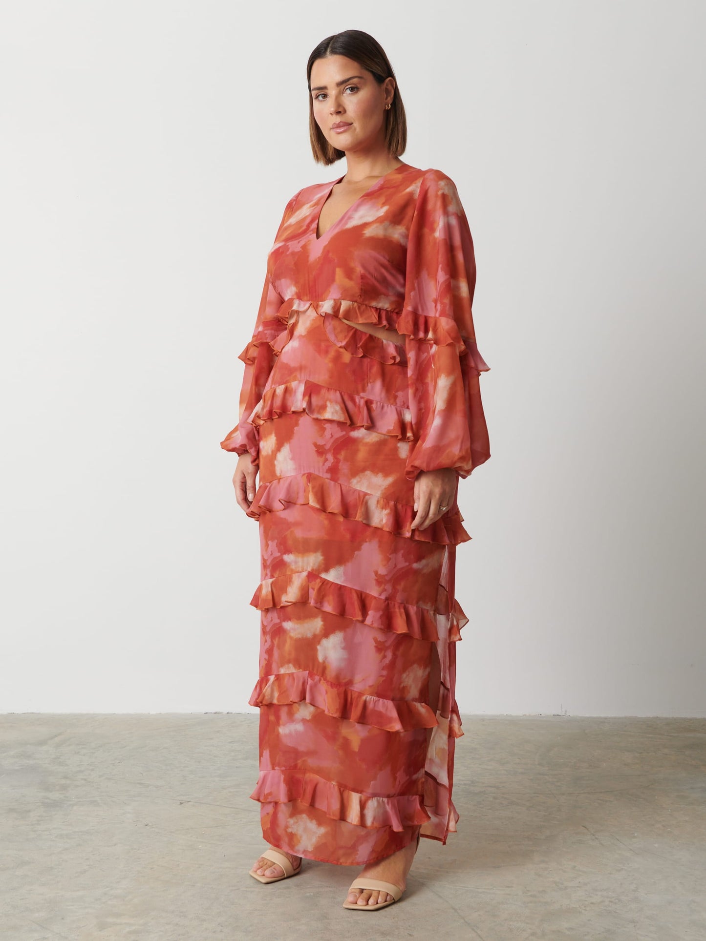 Evie Ruffle Maxi Dress Curve - Abstract Watercolour