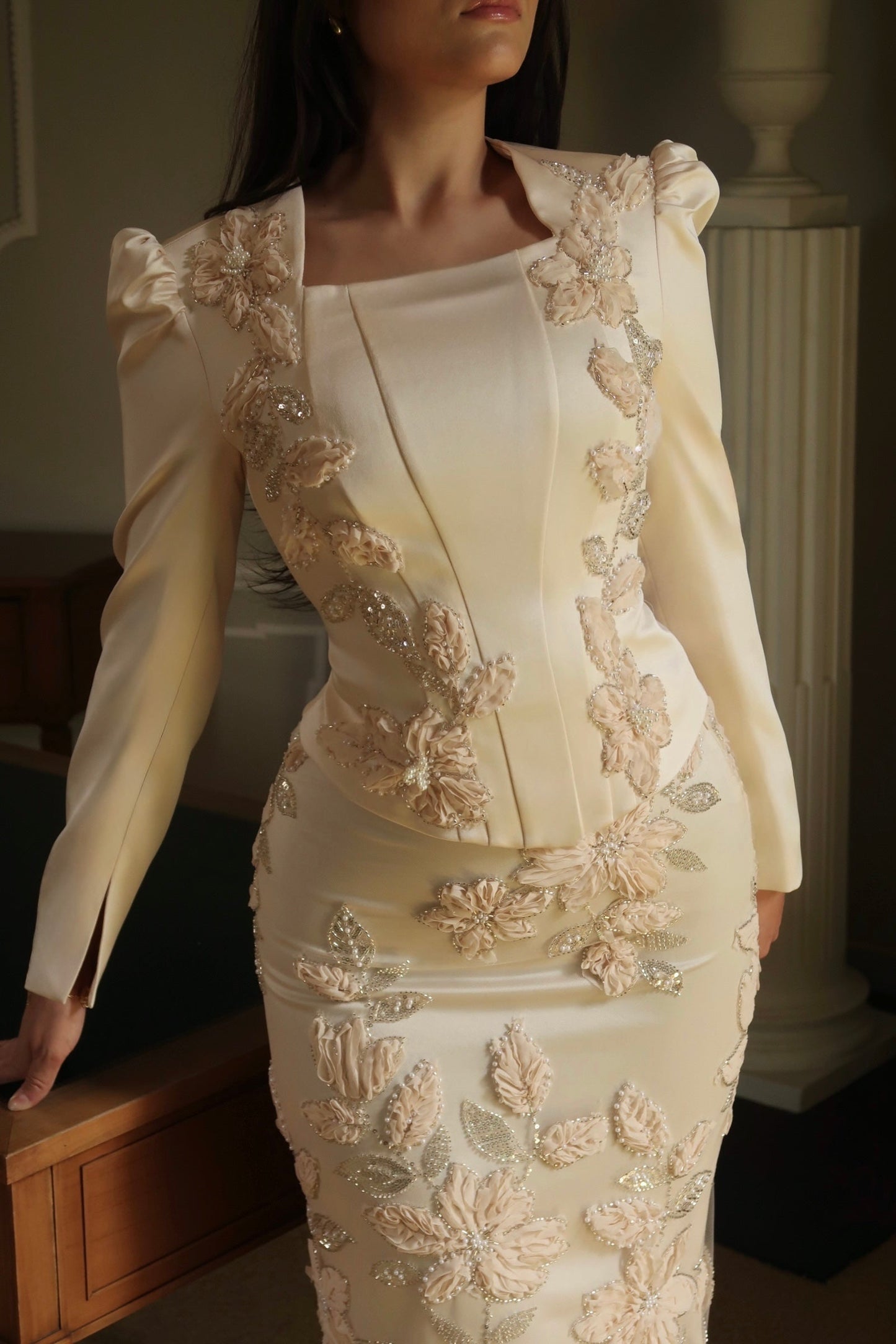 The Valentina dress beige