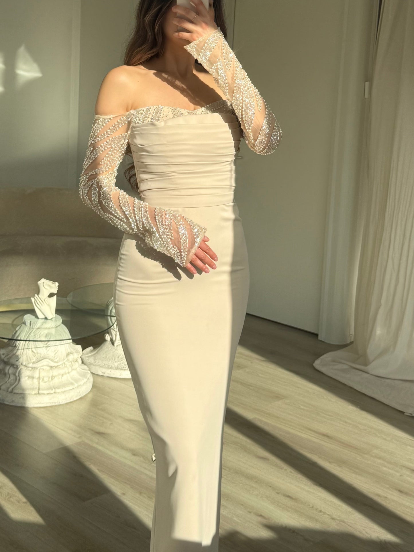 The Nevah dress beige