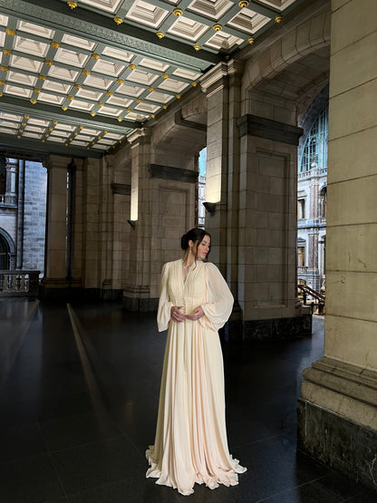 The Hera dress beige
