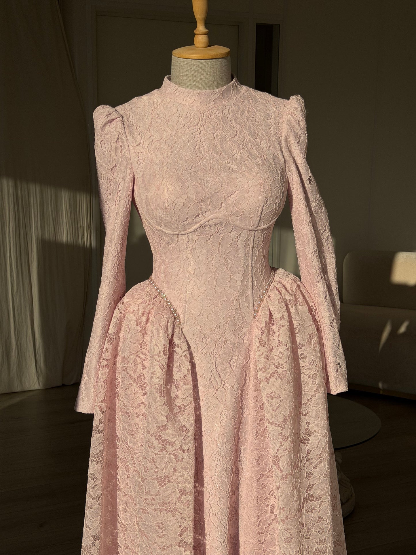 The Lori dress soft pink