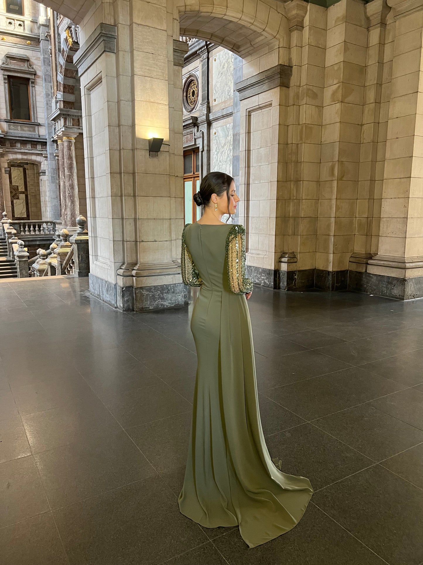 The Sahra dress khaki he