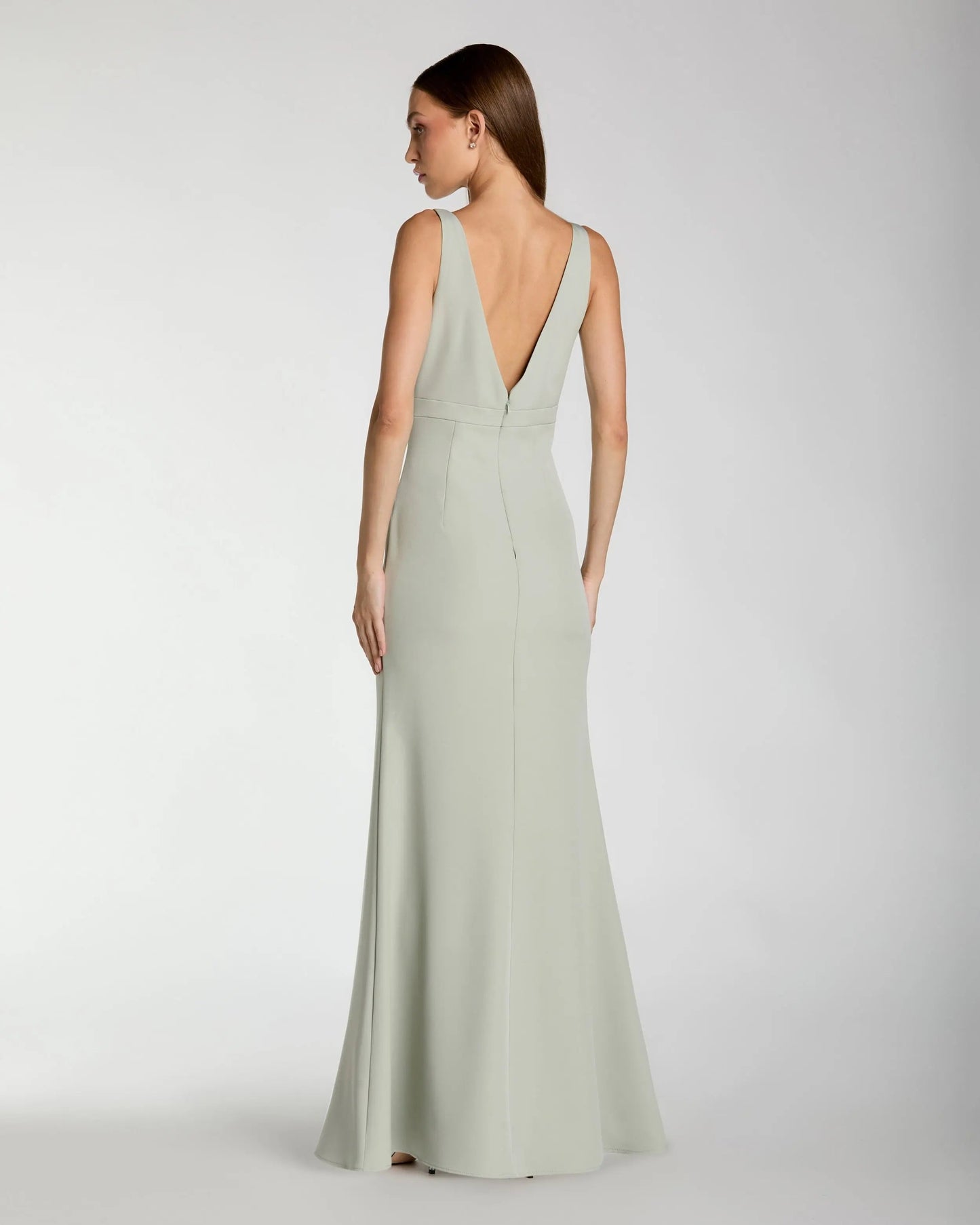 Light Green Crepe V-Neck Mermaid Gown with Bow