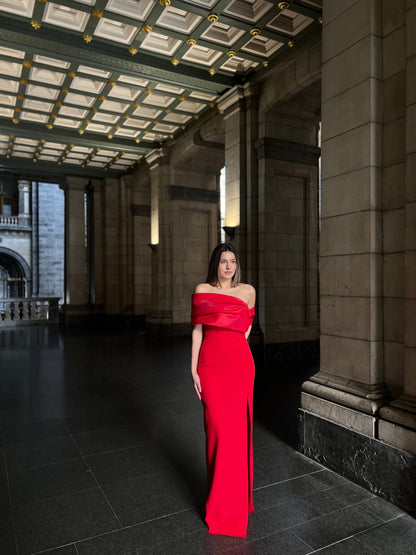 The Dilara dress red