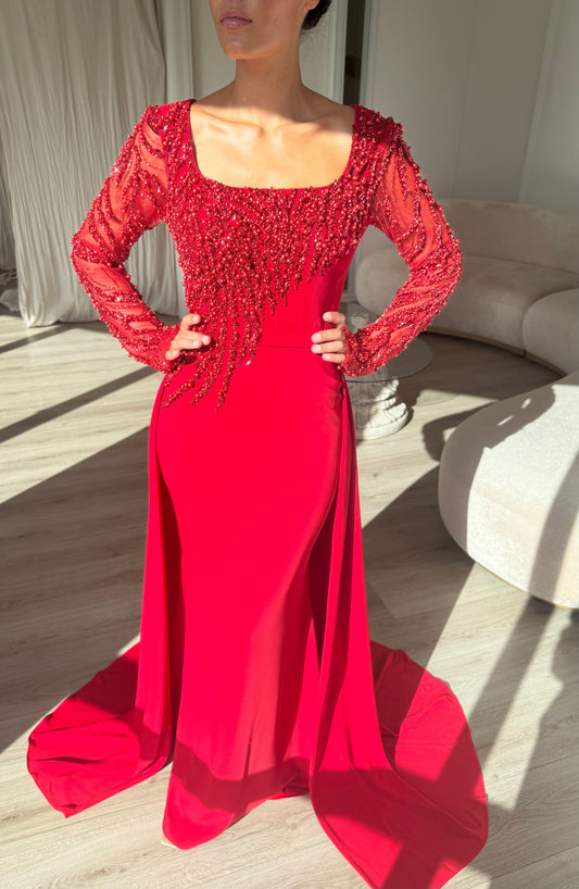 The Zeyna dress red