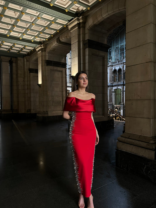 The Meral dress red
