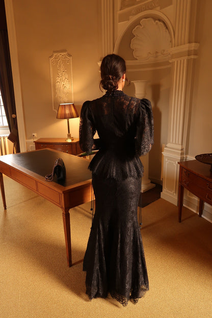 The Evelina Suit black