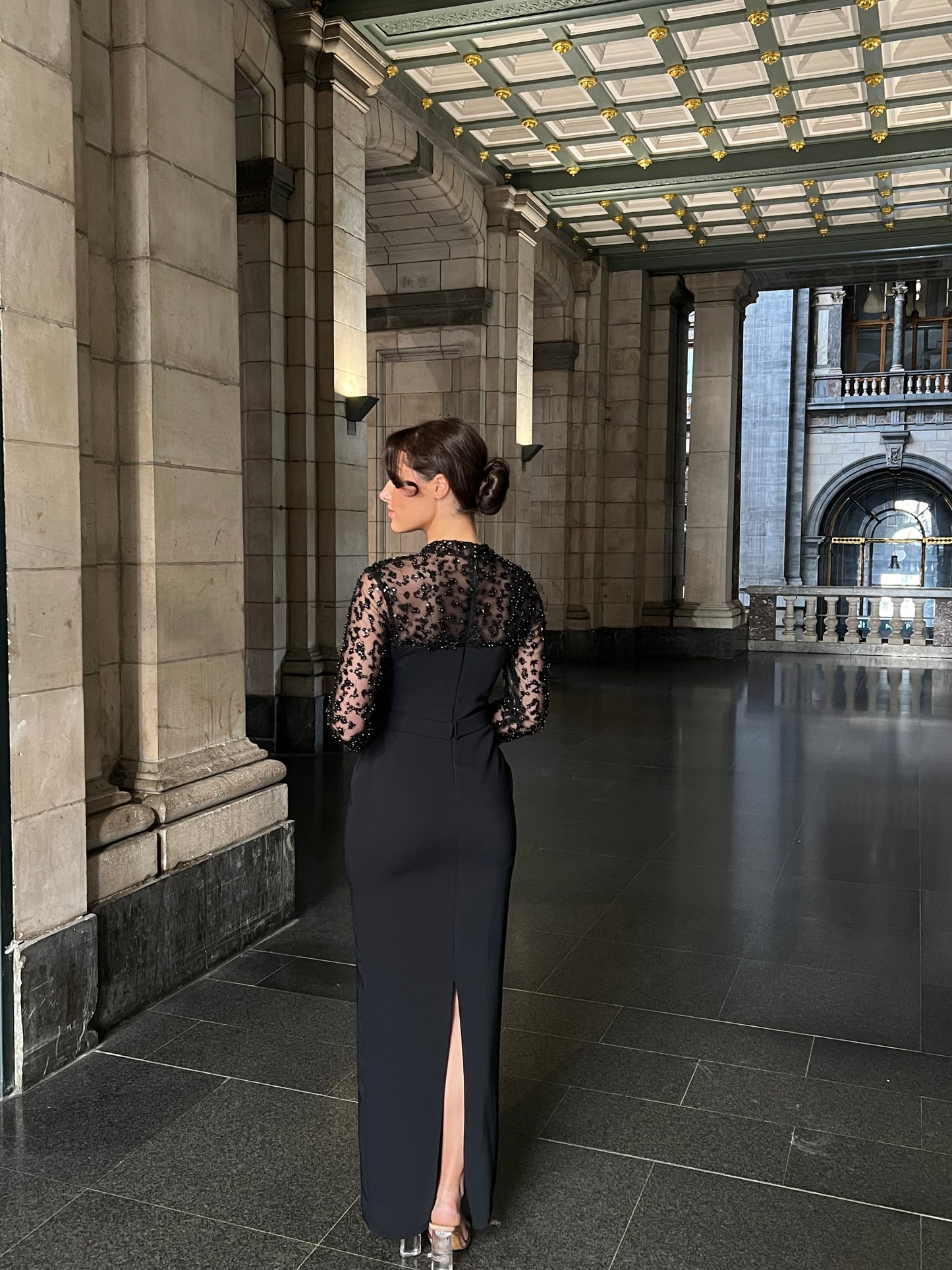 The Darla dress black