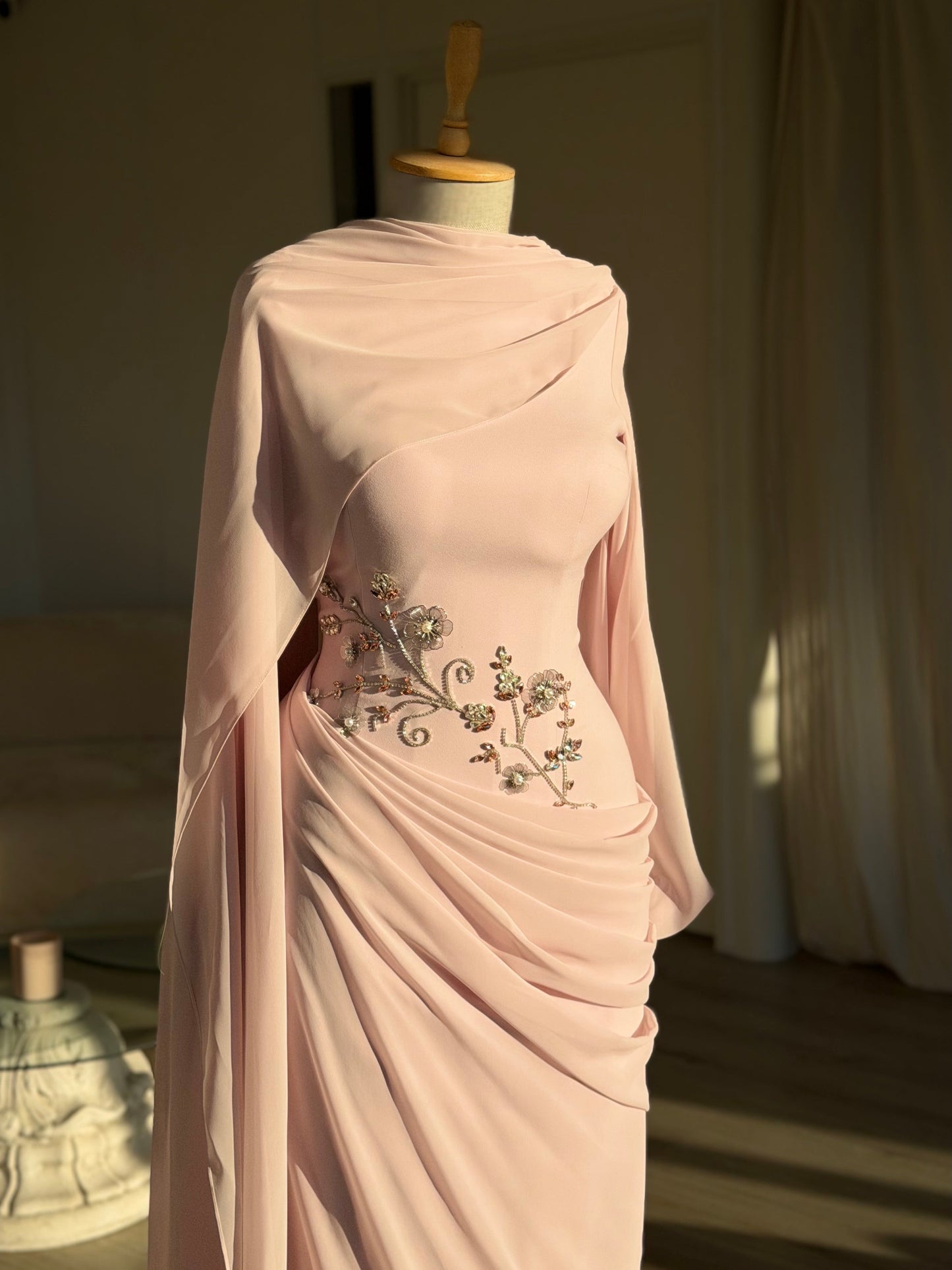 The Zehra dress burgundy soft pink