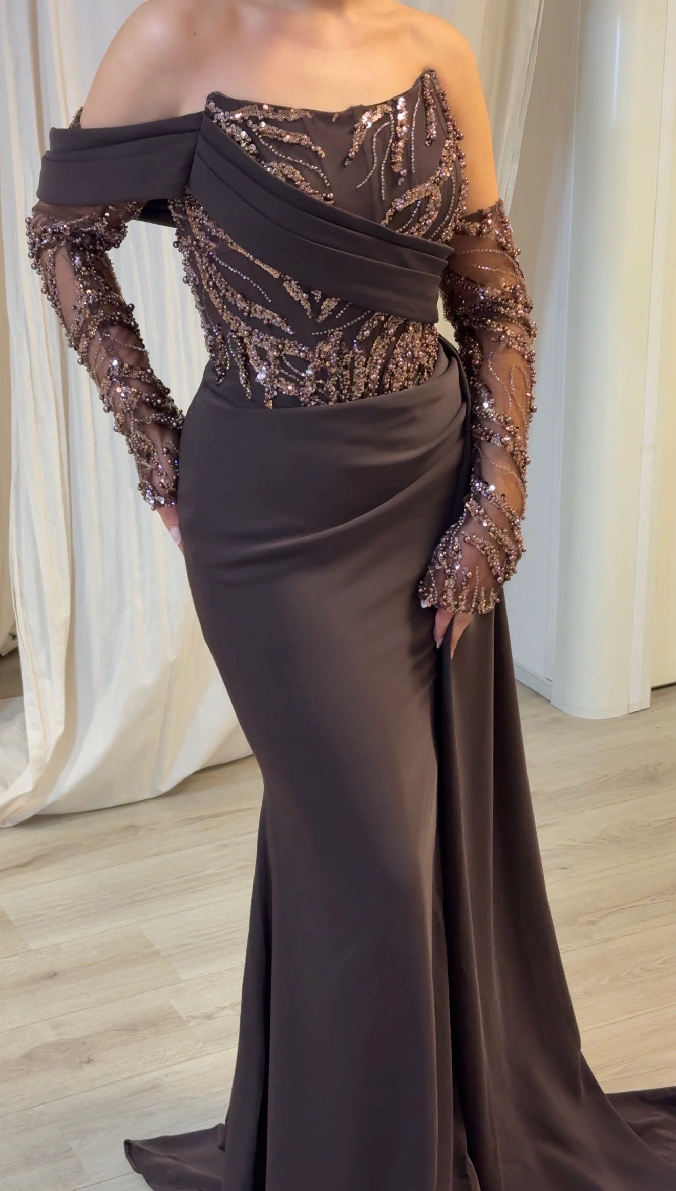 The Elanur dress brown