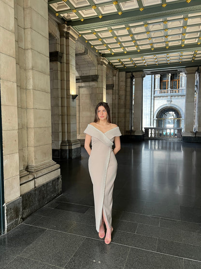 The Arella dress beige