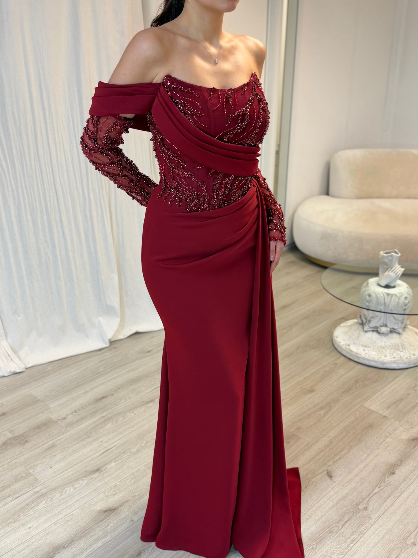 The Elanur dress burgundy