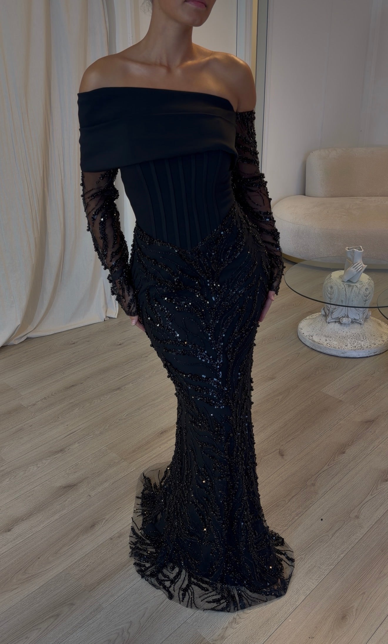 The Aleya dress black
