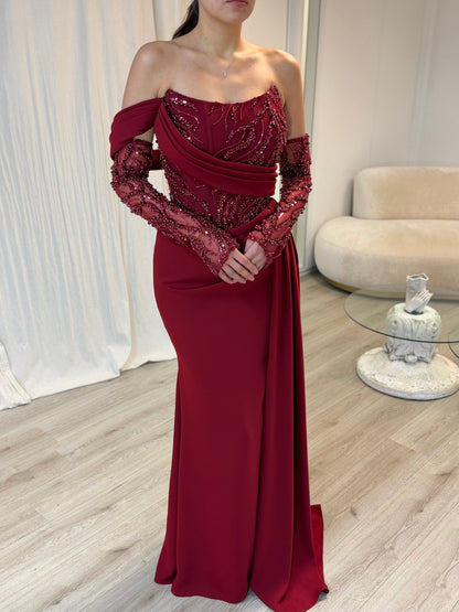 The Elanur dress burgundy