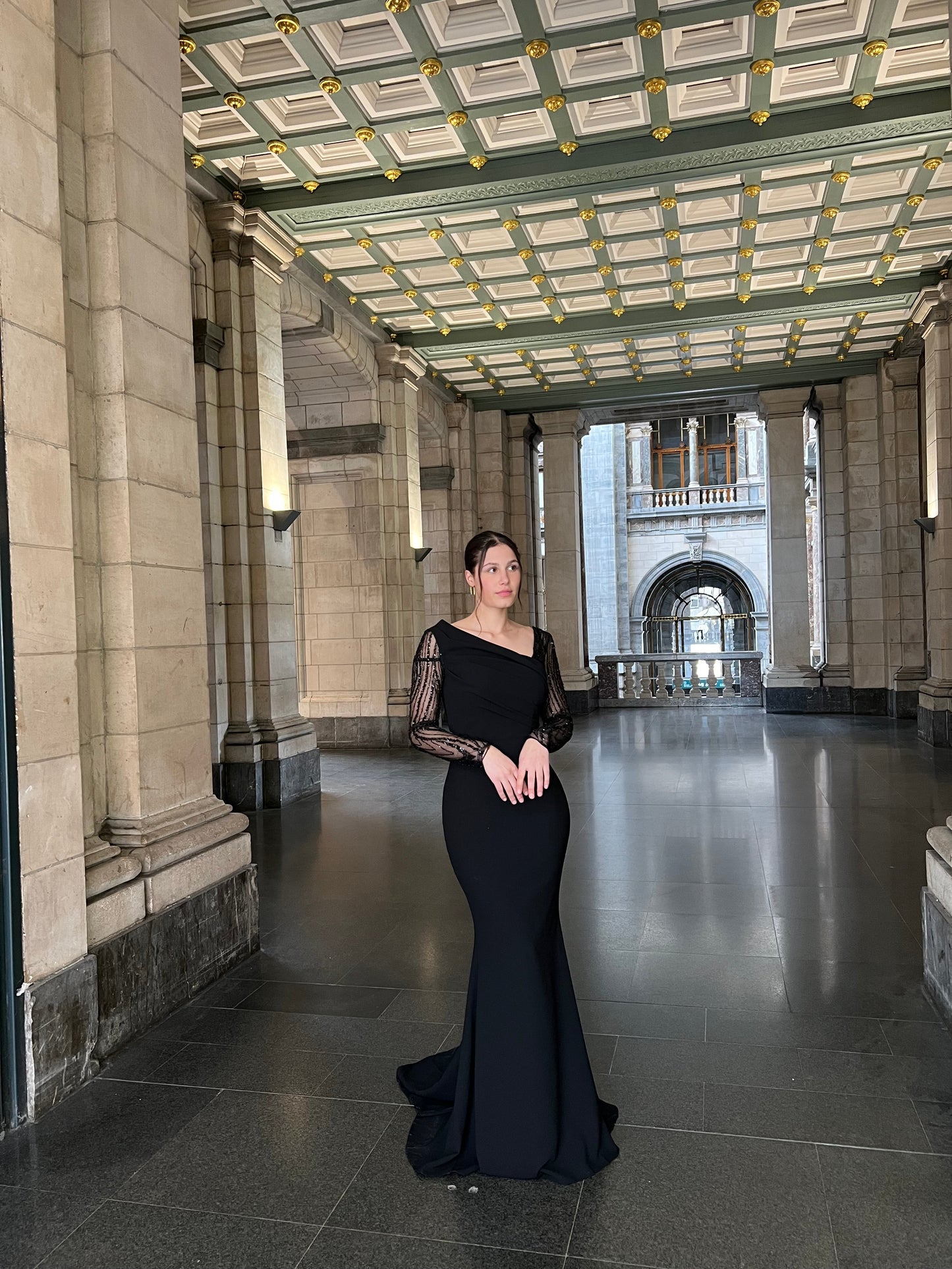 The Luna dress black