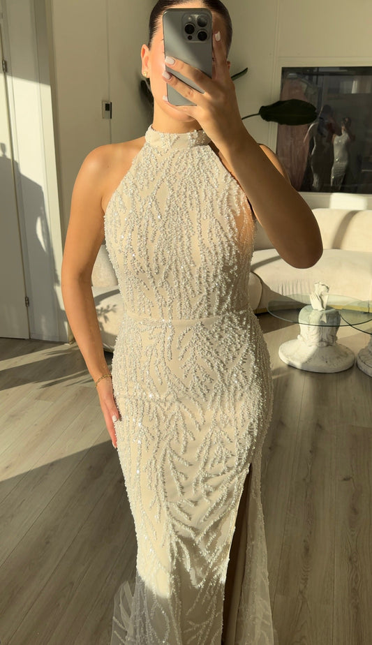 The Esila dress beige