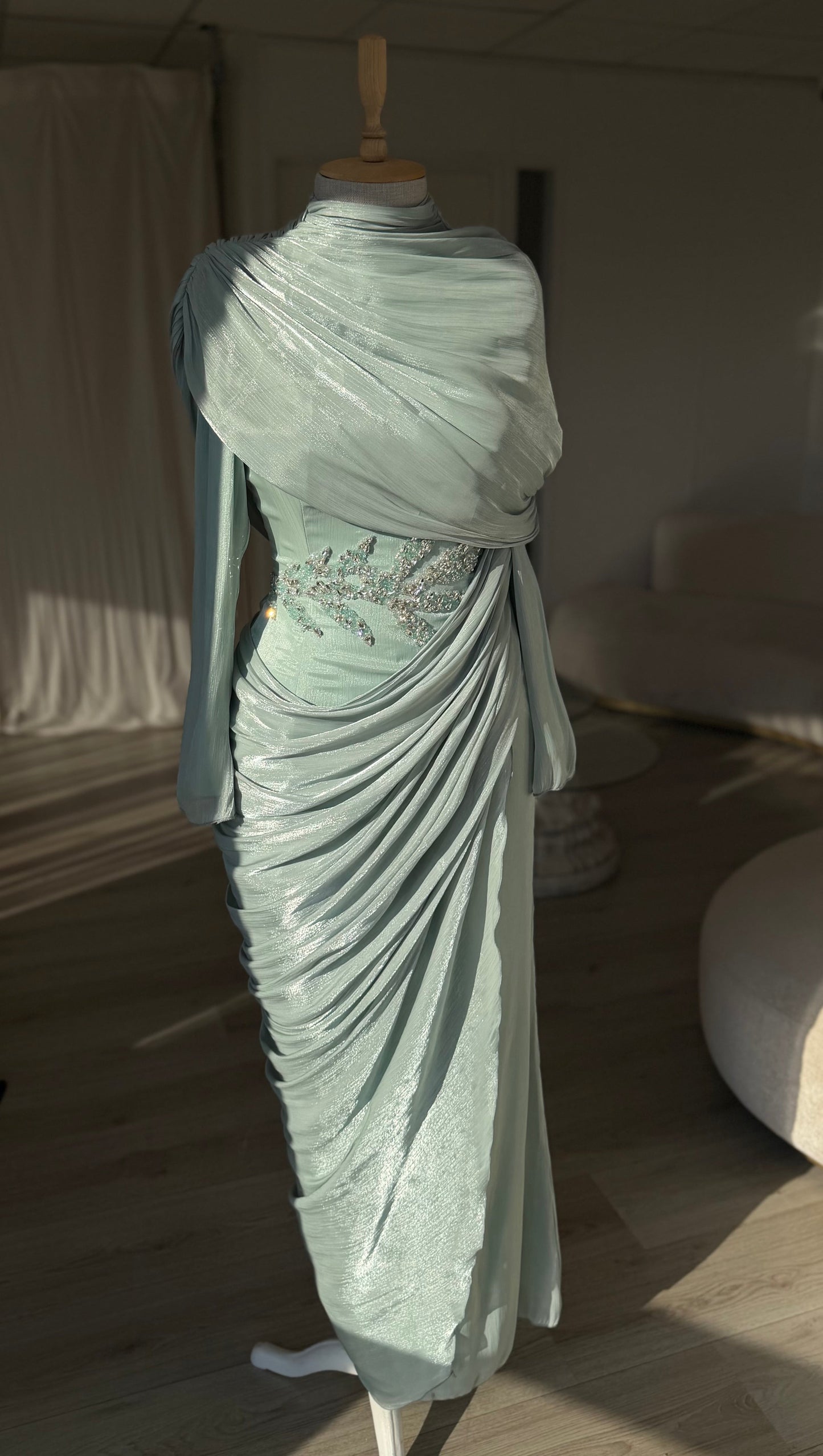 The Velora dress mint
