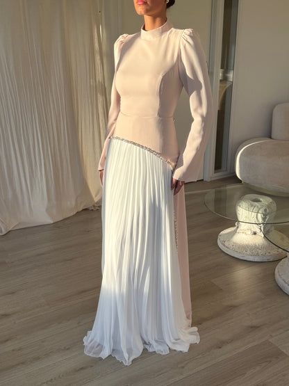 The Eviya dress peache