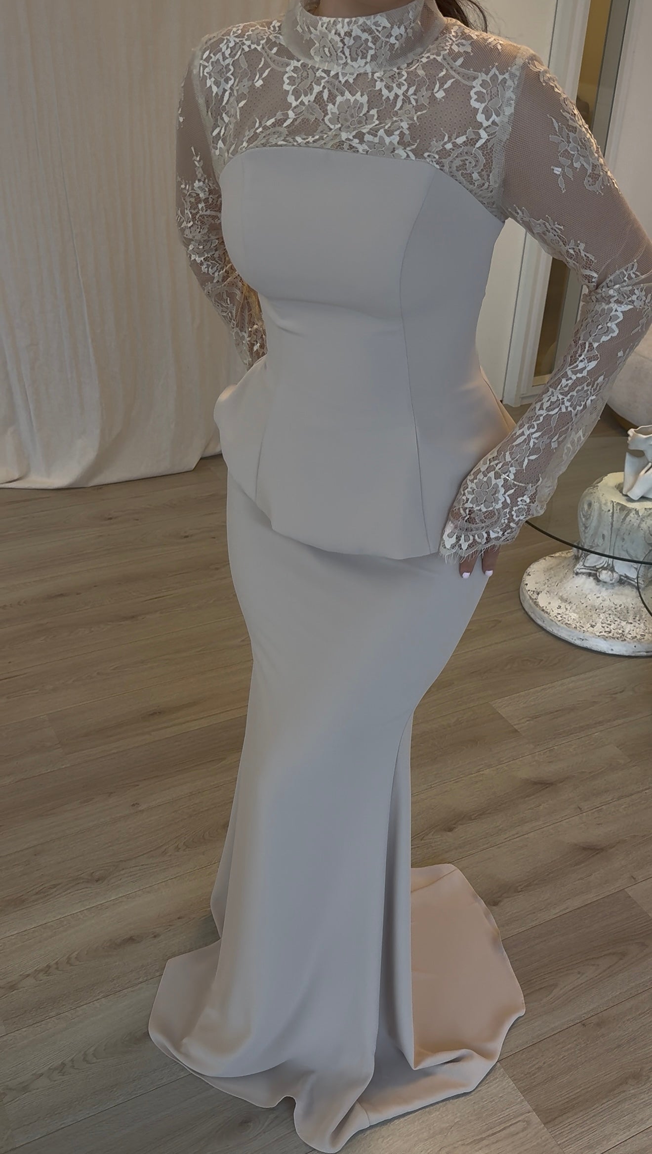 The Adelya dress beige
