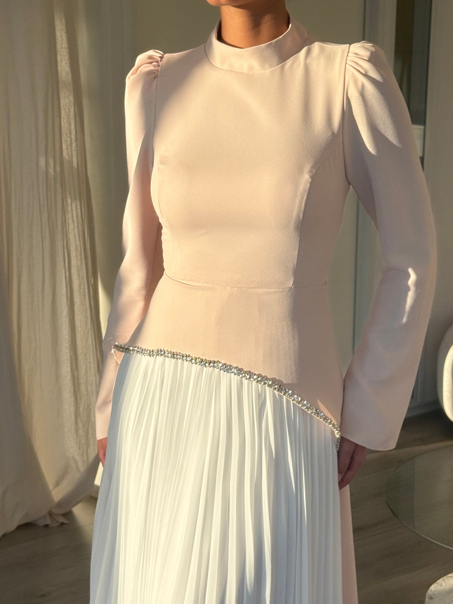 The Eviya dress peache