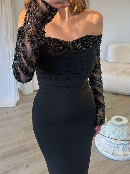 The Nevah dress black