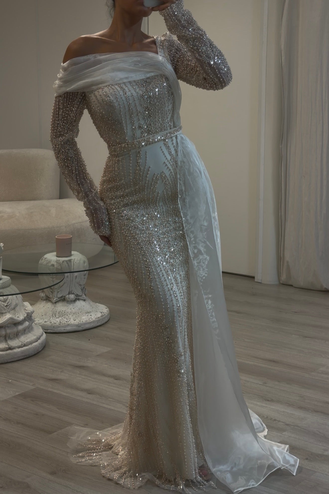 The Lora dress gold beige