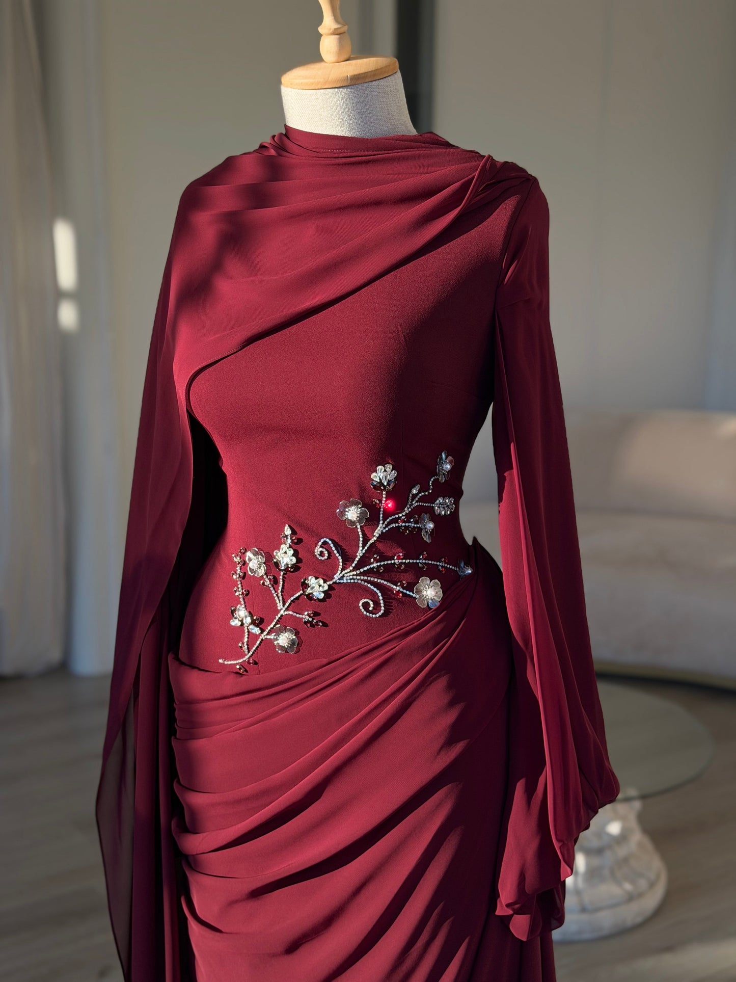 The Zehra dress burgundy