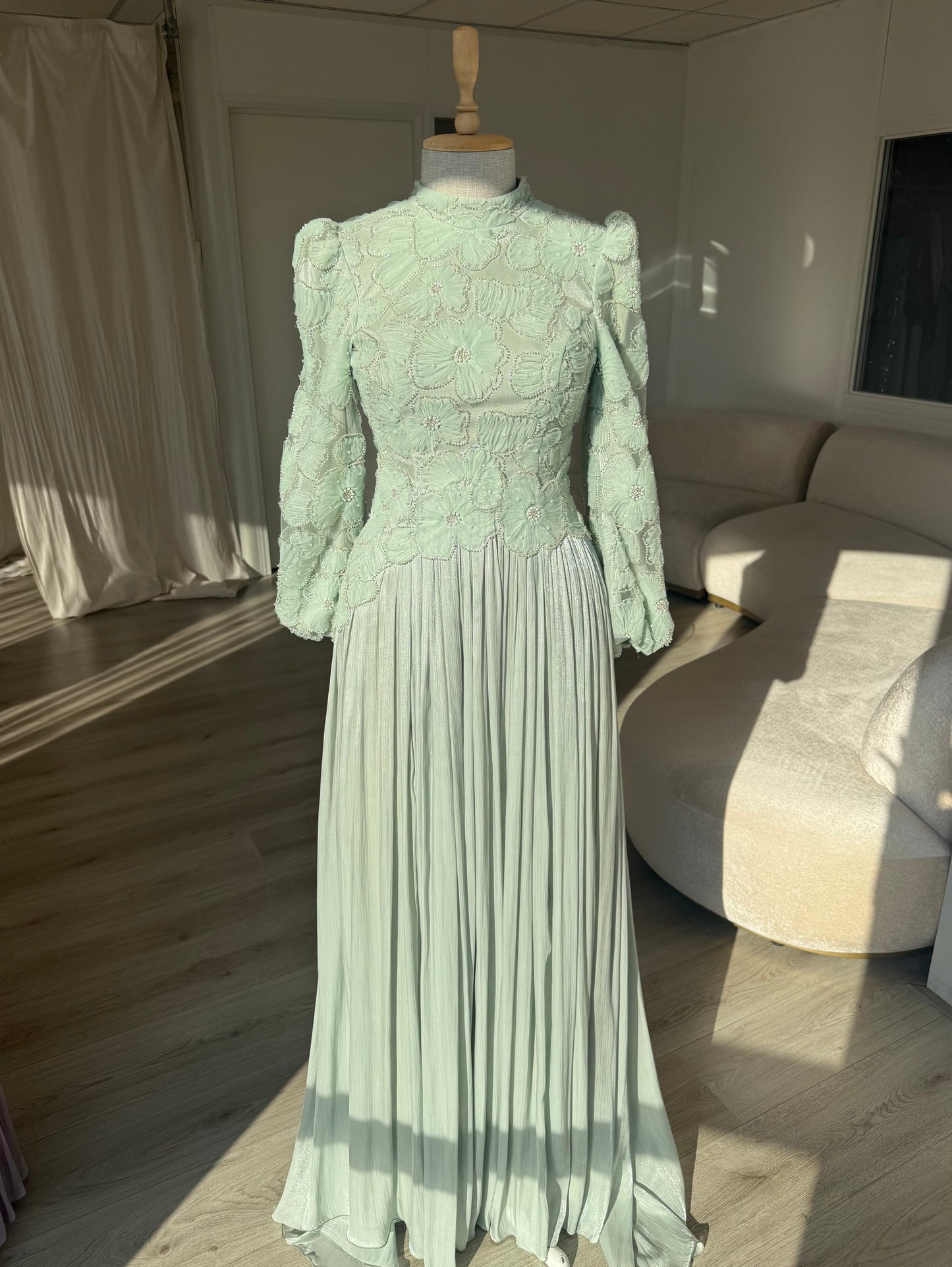 The Larina dress green