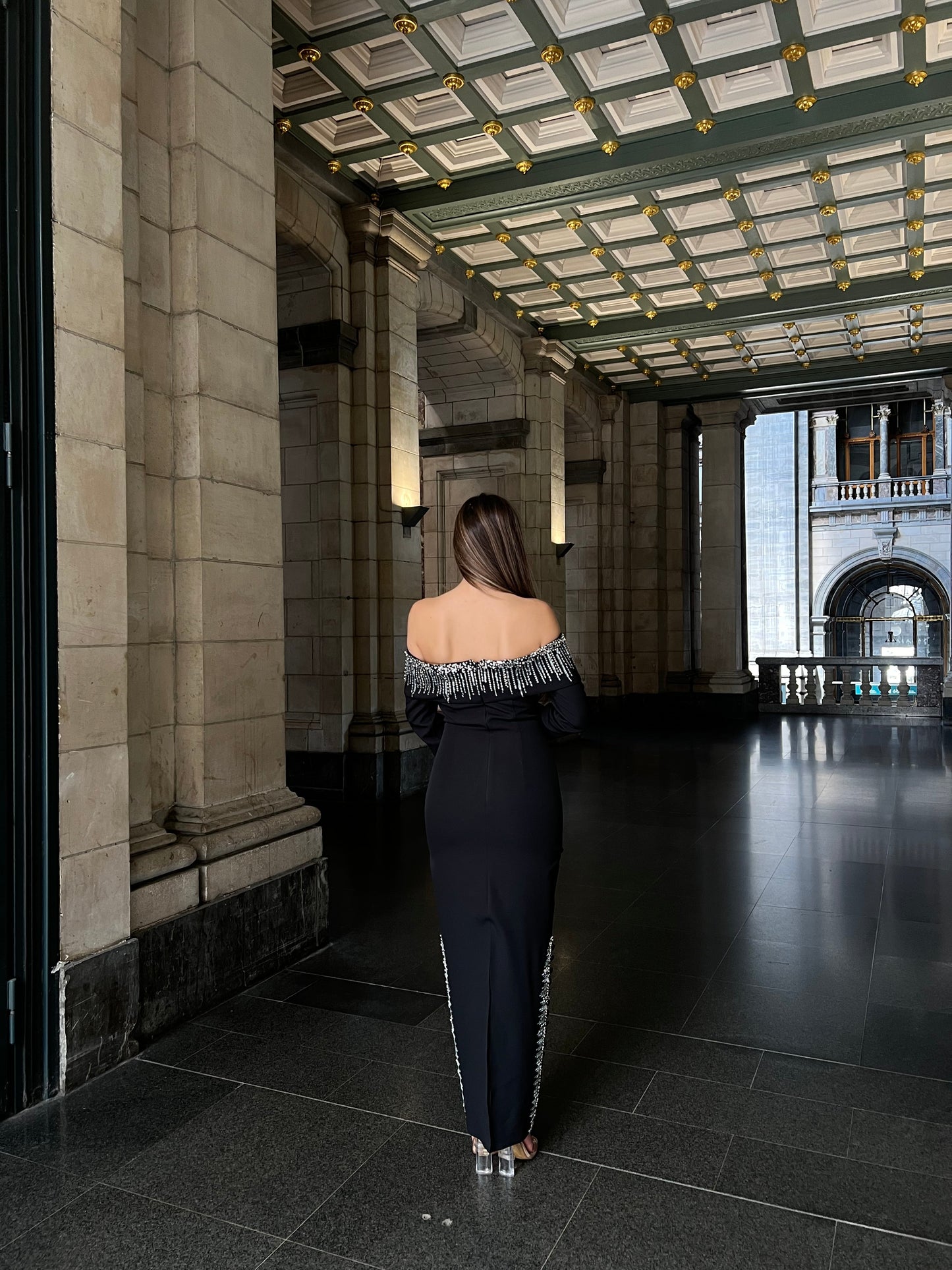 The Ezra dress black