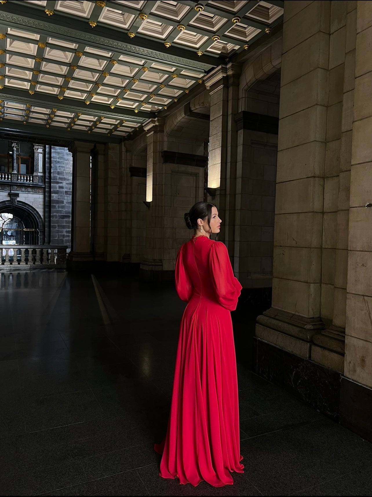 The Hera dress red