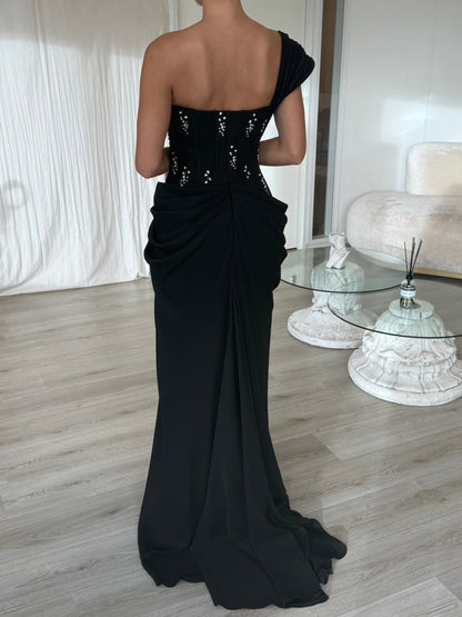 The Adore dress black