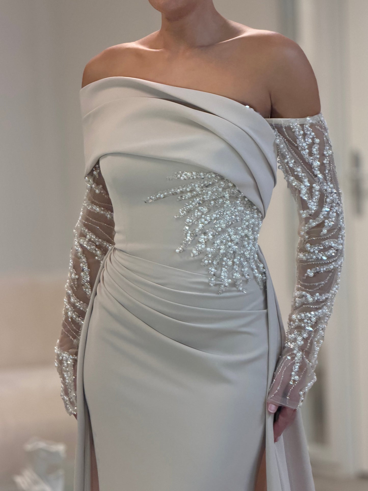 The Minara dress beige