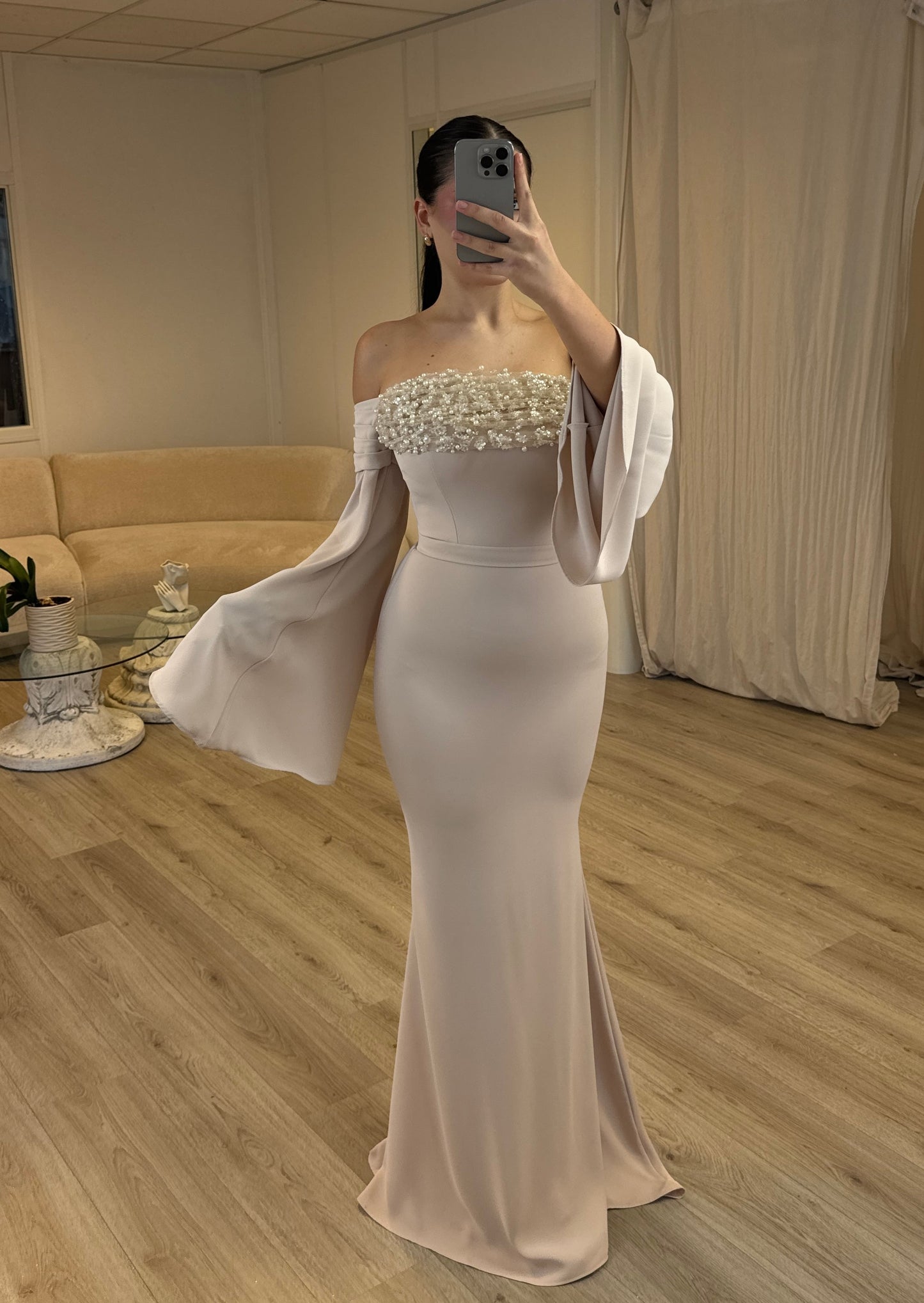 The Nara dress beige