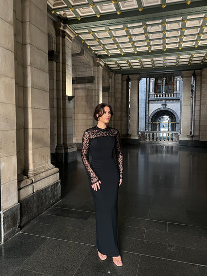 The Darla dress black