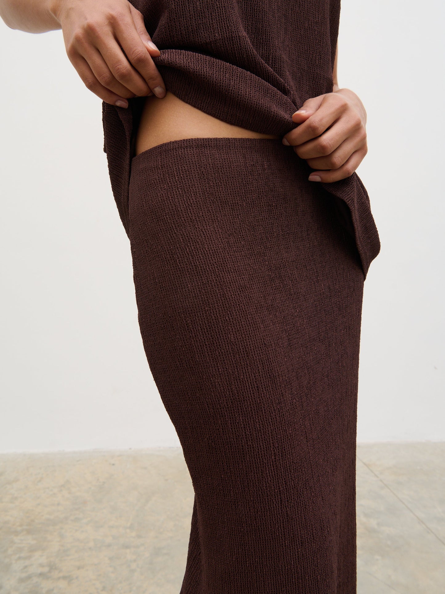 Evalina Crinkle Maxi Skirt - Brown