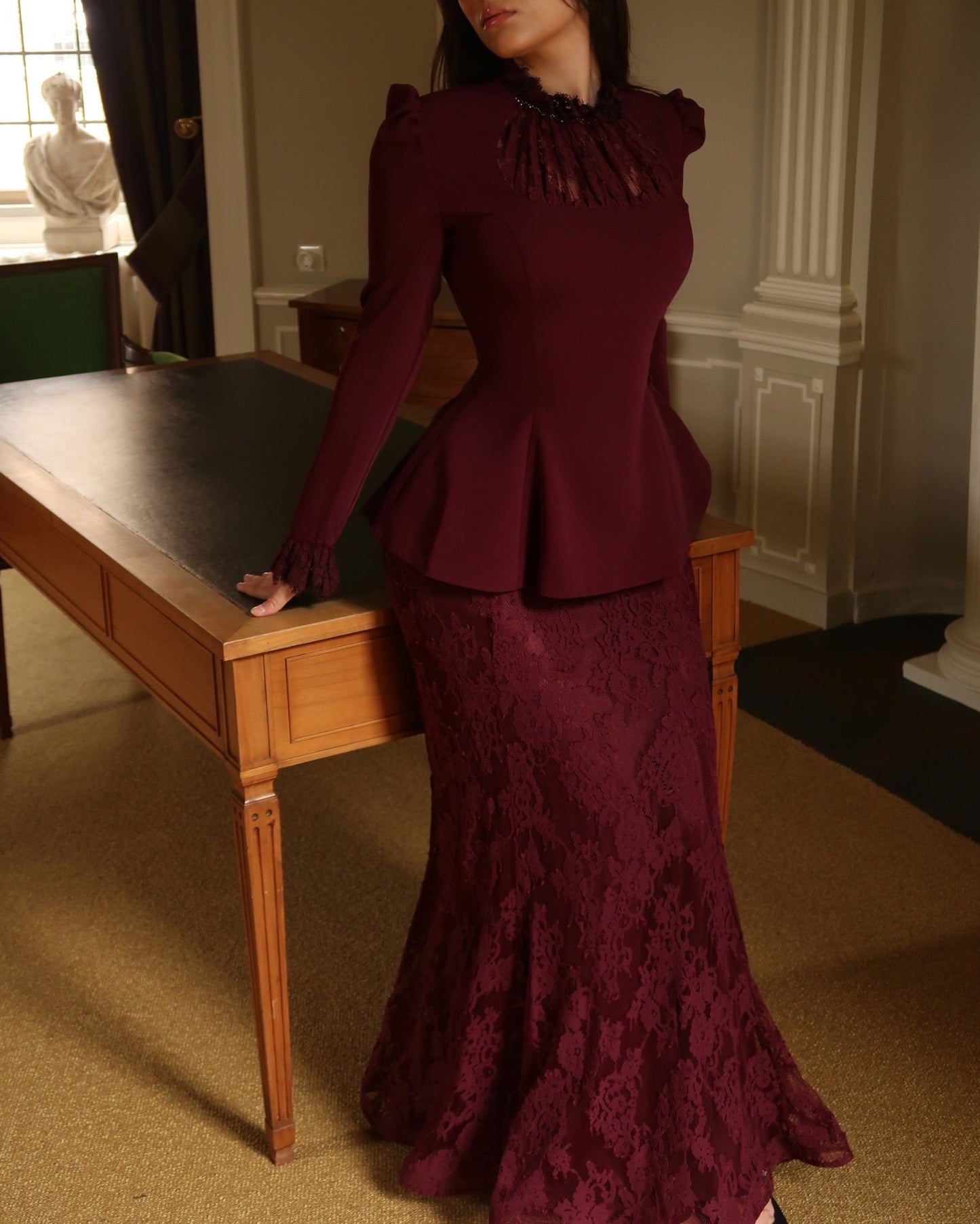 The Evelia suit plum
