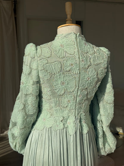 The Larina dress green