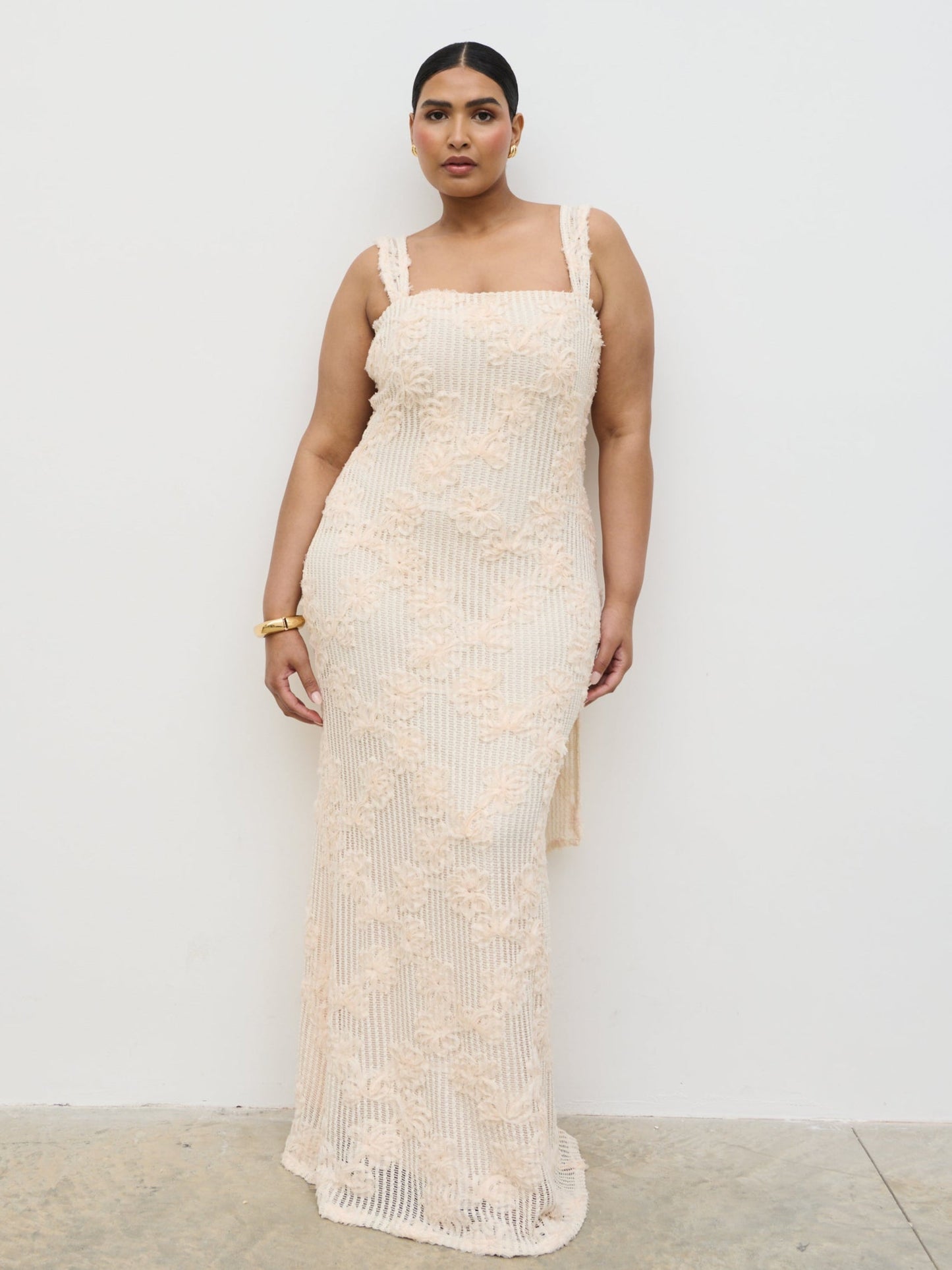 Gigou Crochet Floral Maxi Dress Curve - Cream