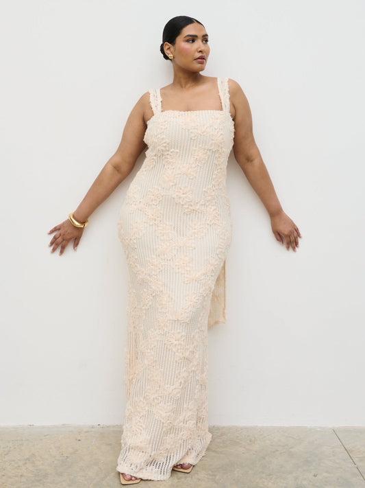 Gigou Crochet Floral Maxi Dress Curve - Cream