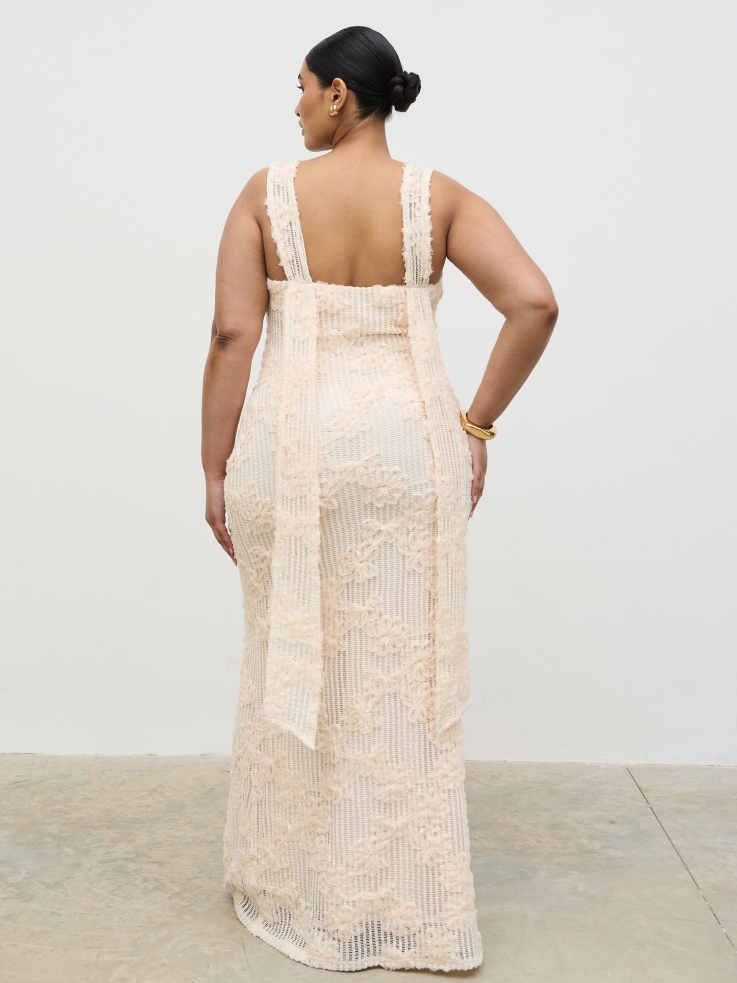 Gigou Crochet Floral Maxi Dress Curve - Cream