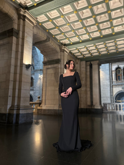 The Adina dress black