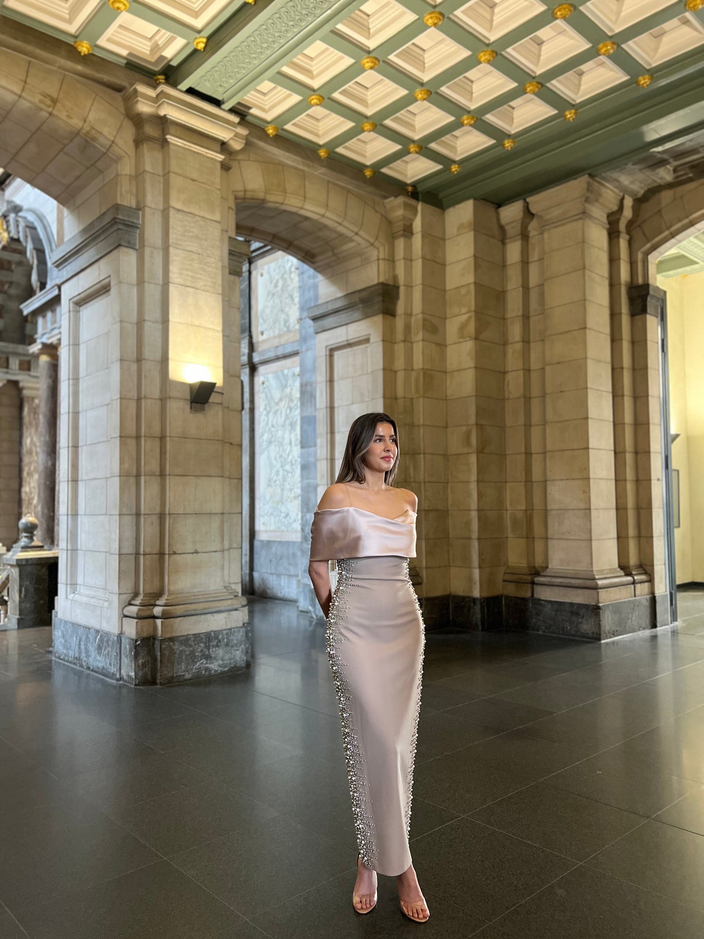 The Meral dress beige