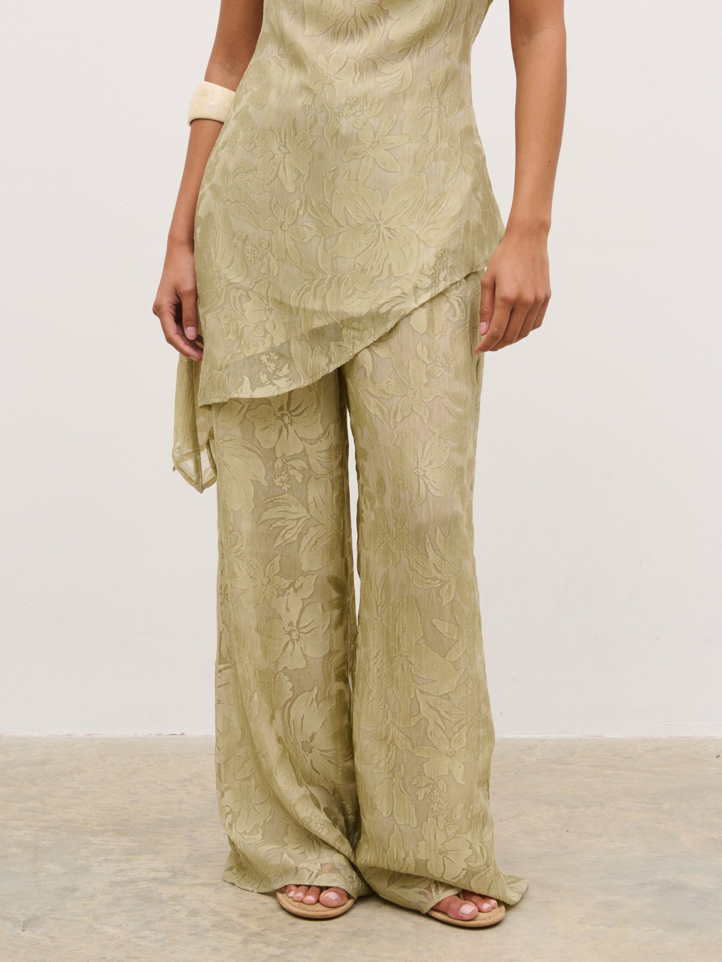 Inca Drawstring Trousers - Olive Jacquard Floral